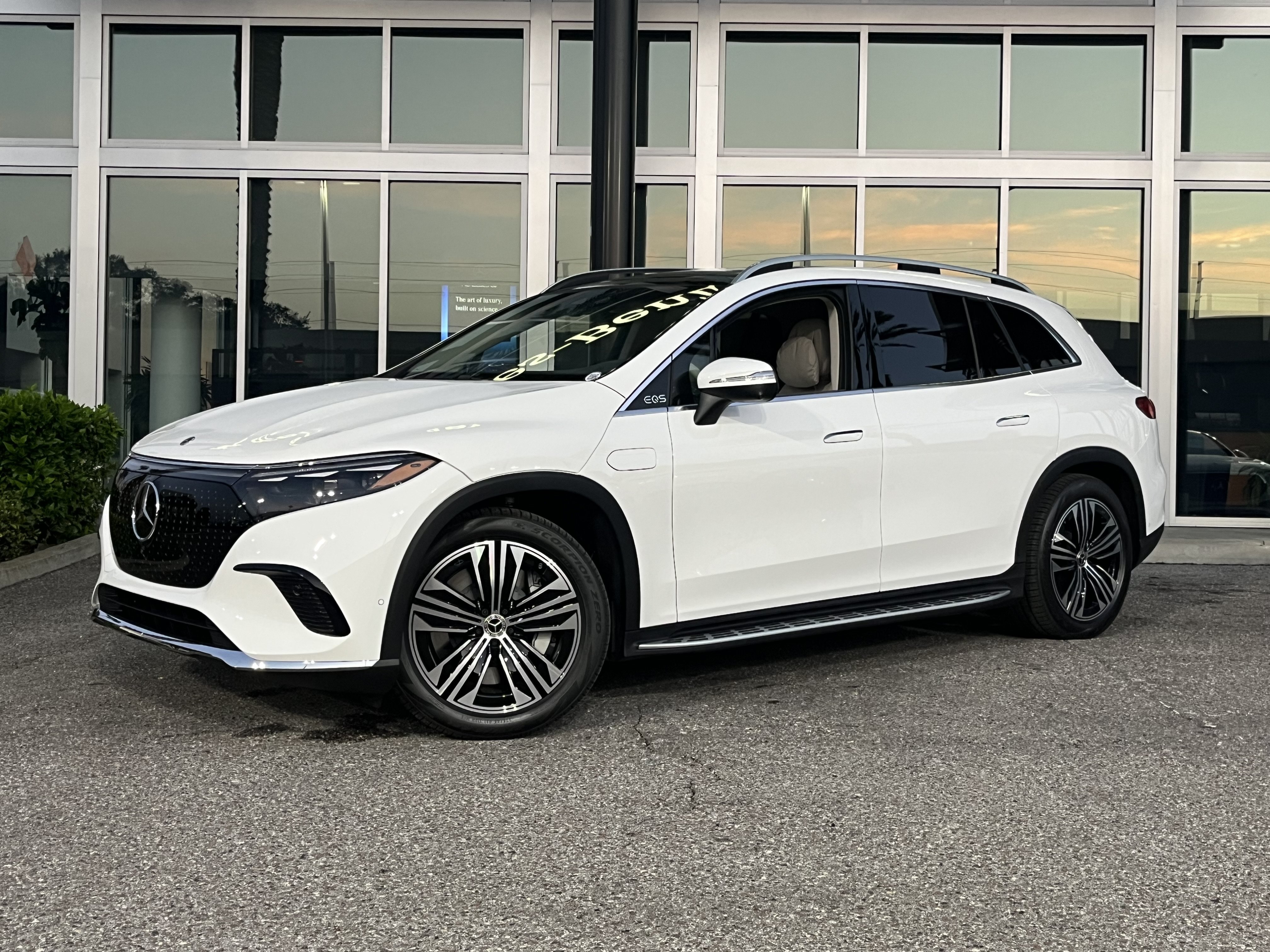 New 2026 POLAR WHITE Mercedes-Benz EQS 400 image 2