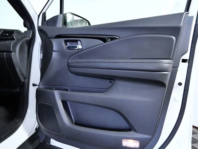 Certified Used 2020 White Honda Elite image 9