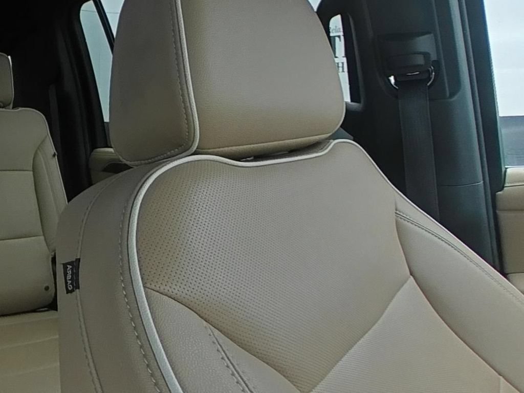 Used 2024 Empire Beige Metallic Chevrolet Premier image 11
