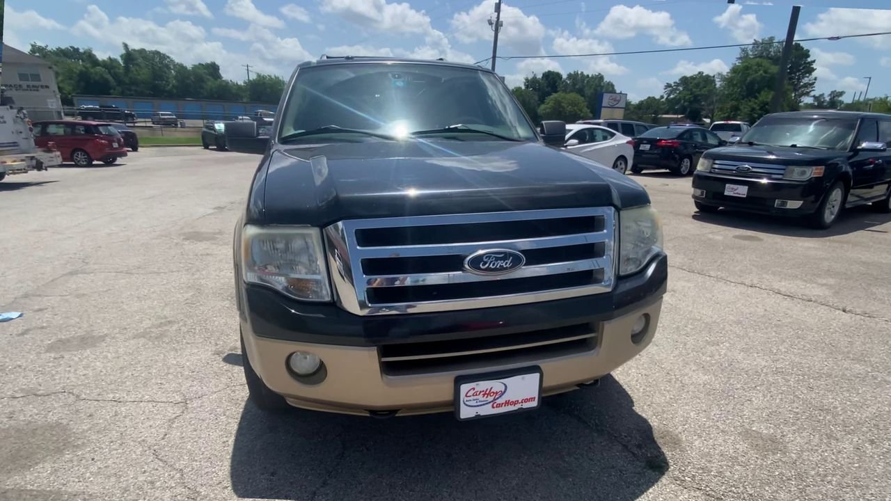 2014 Ford Expedition EL photo 2