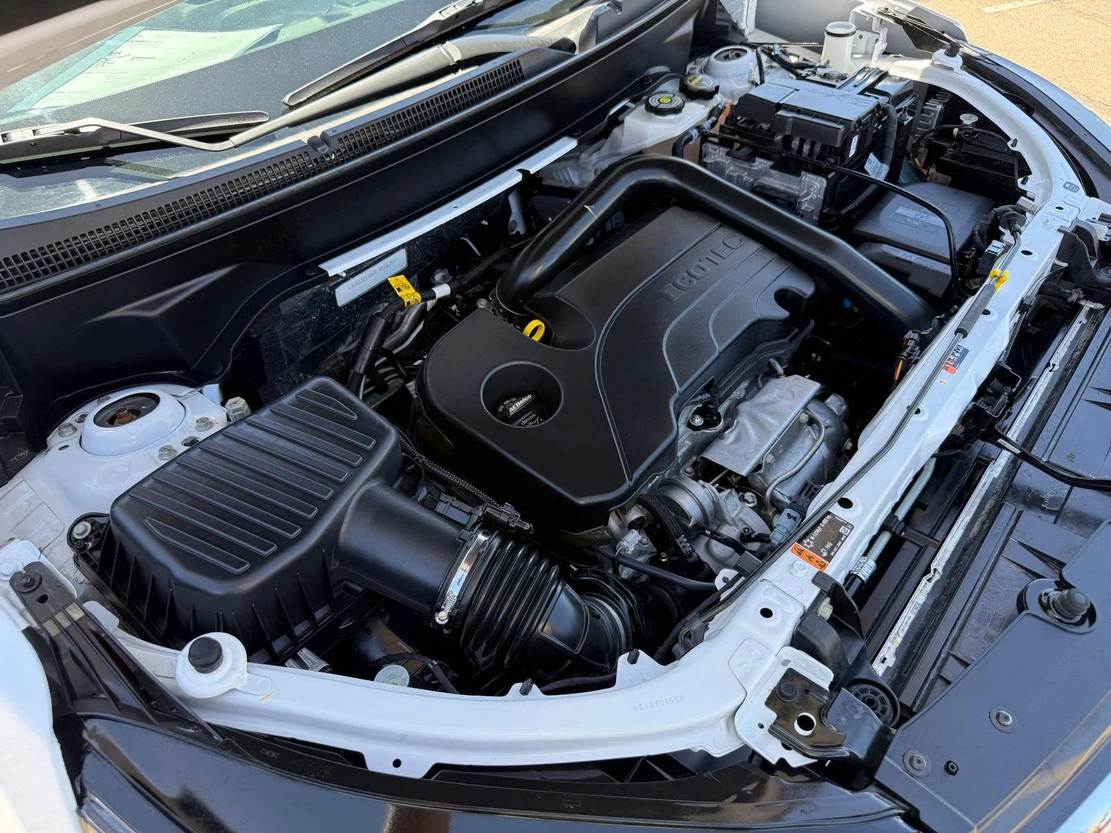 2024 Chevrolet Equinox LT - Photo 41