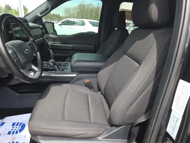 Used 2023 Agate Black Metallic Ford XLT image 16