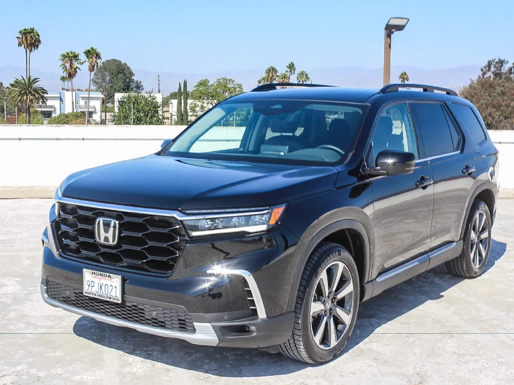 2025 Honda Pilot Touring - Photo 3