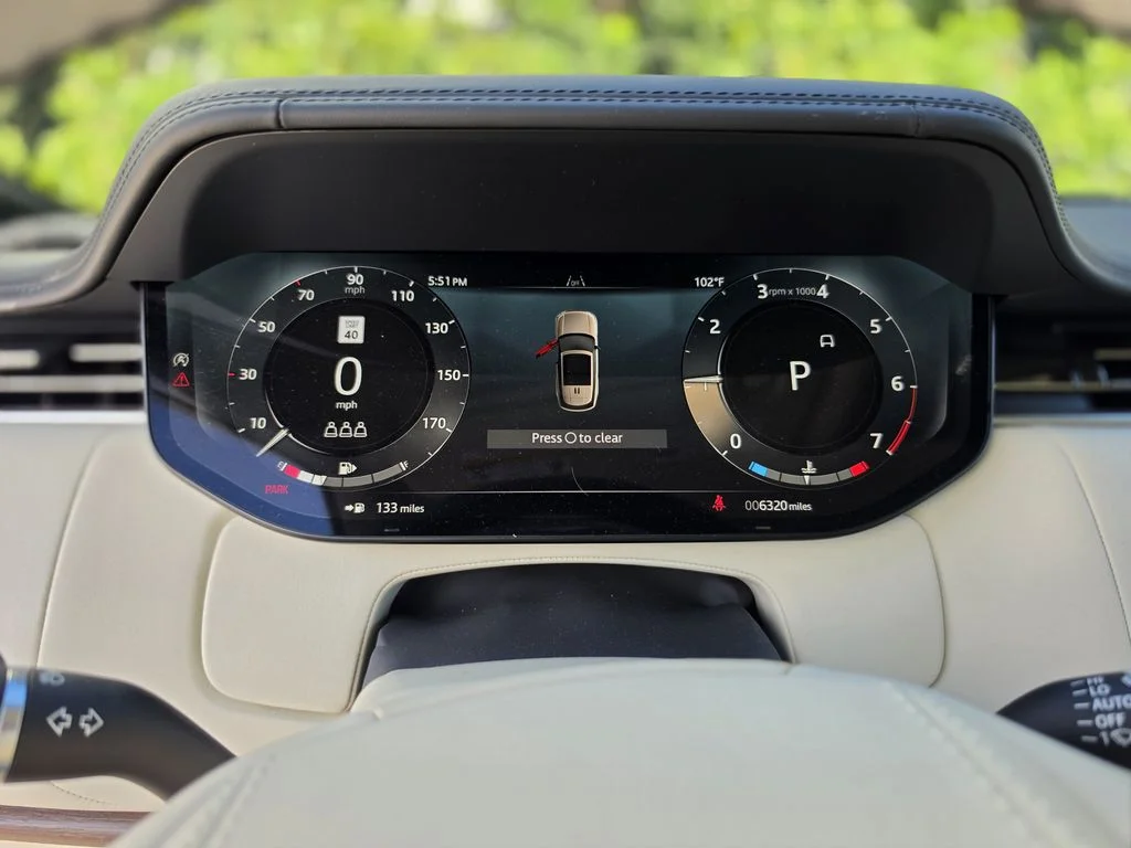 Used 2025 Gray Land Rover SE image 17