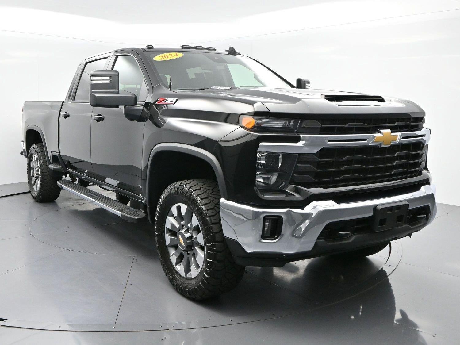 Used 2024 Black Chevrolet LT image 2