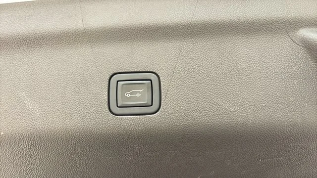 Used 2023 Summit White Chevrolet Z71 image 36