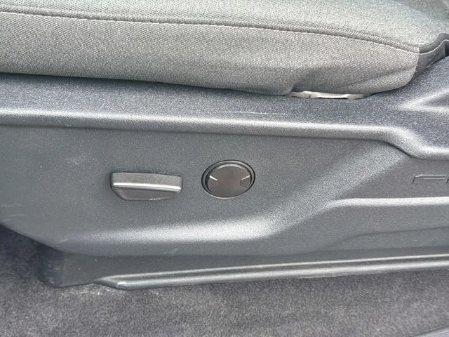 Used 2025 Blue Ford XLT image 26