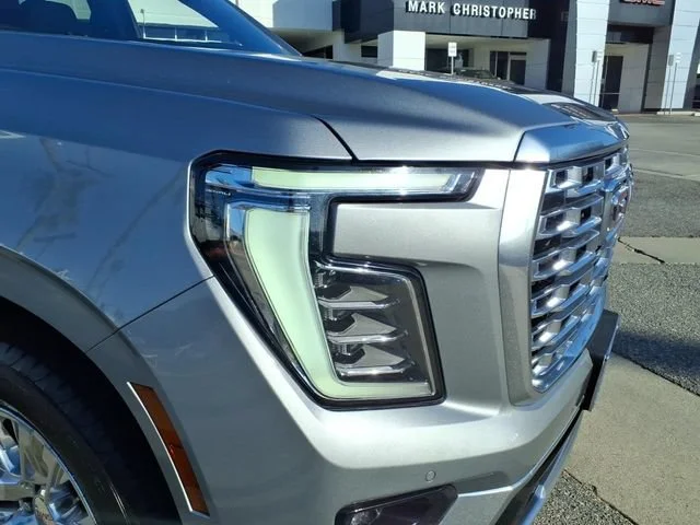 Used 2025 Sterling Metallic GMC Denali image 11