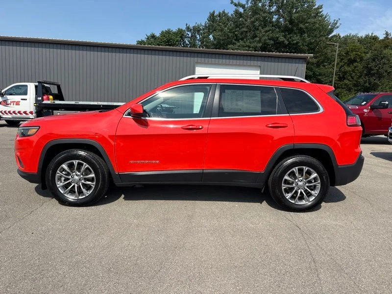 Used 2021 Orange Jeep Latitude Lux image 6