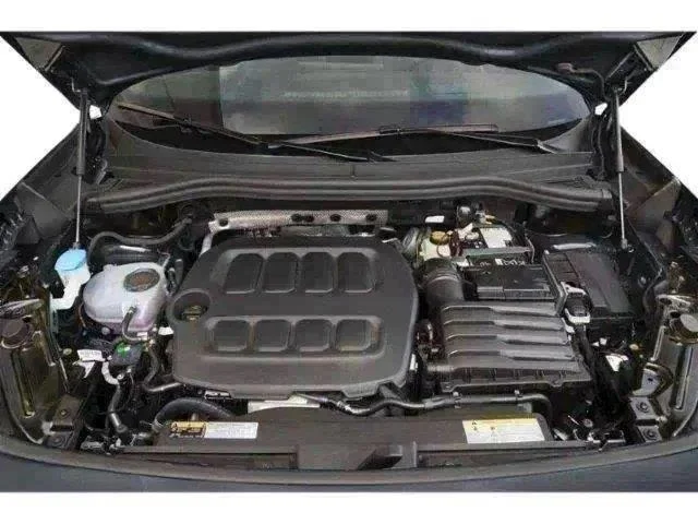 New 2026 Sandstone w/Deep Black Roof Volkswagen SE R-Line Black image 9