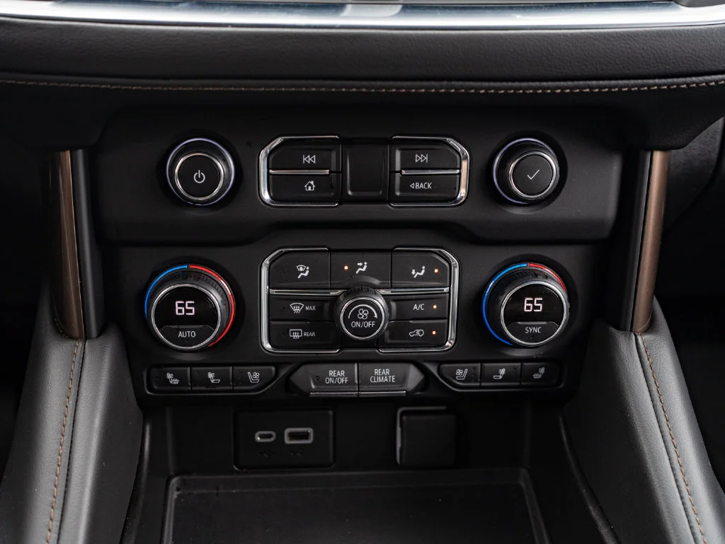 Used 2021 Summit White Chevrolet High Country image 38