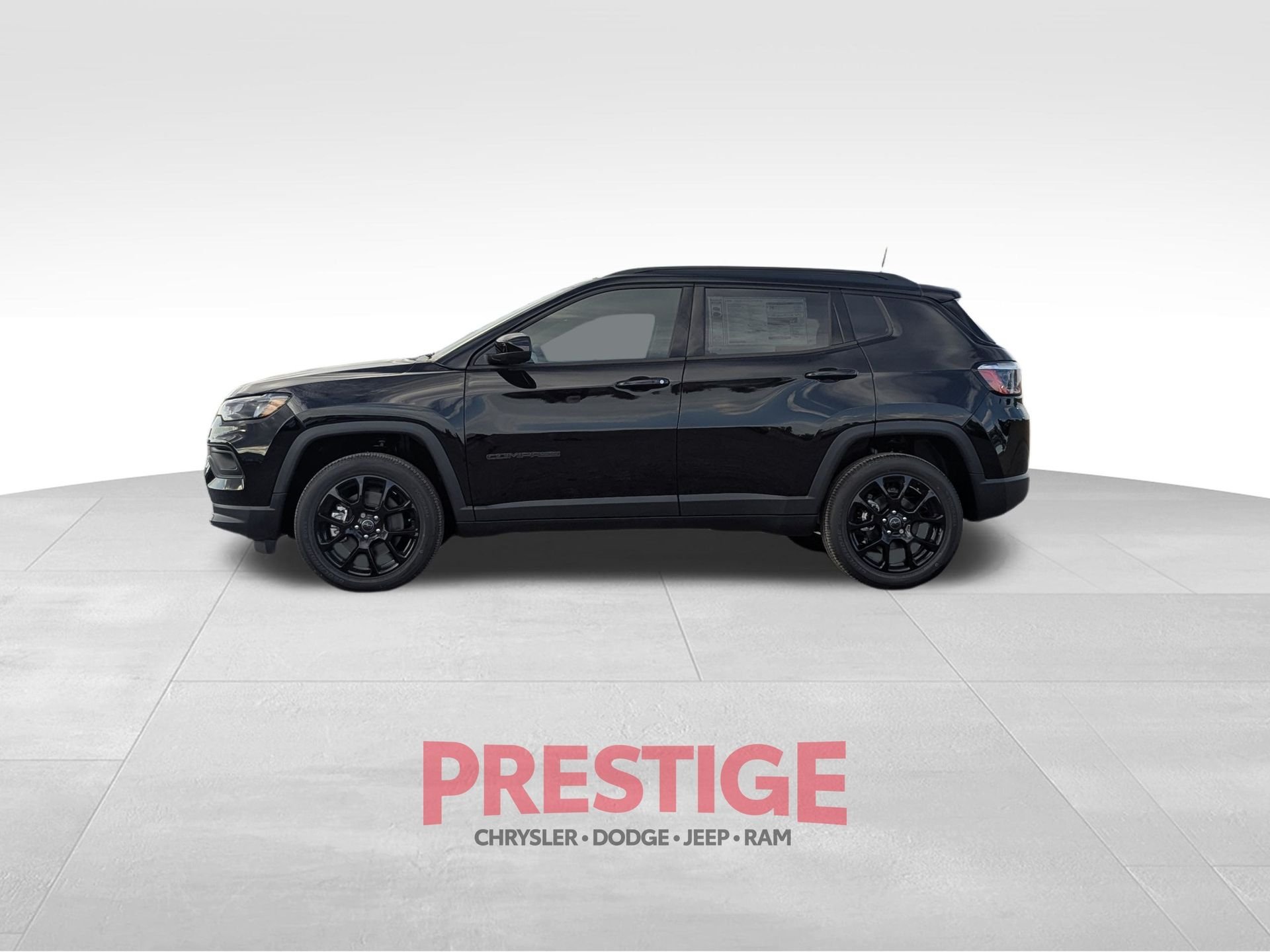 New 2026 Diamond Black Crystal Pearl-Coat Exterior Paint Jeep Latitude image 10