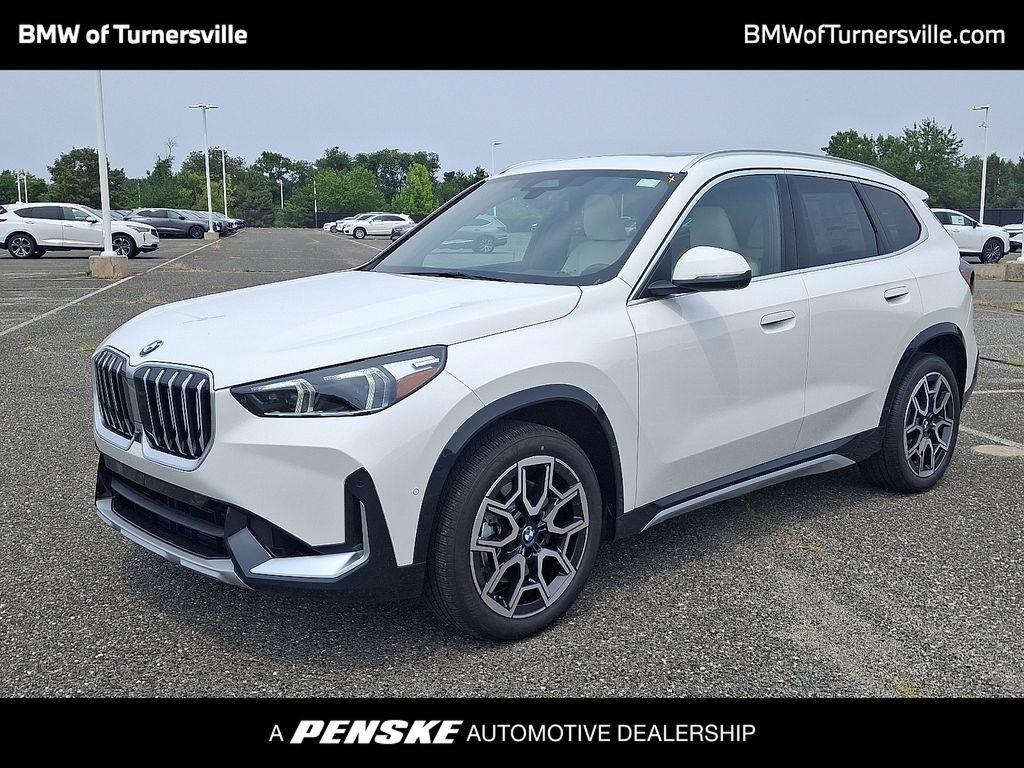 New 2026 Alpine White BMW xDrive28i image 1