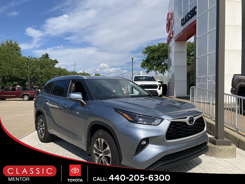 Certified Used 2024 Moon Dust Toyota XLE image 1