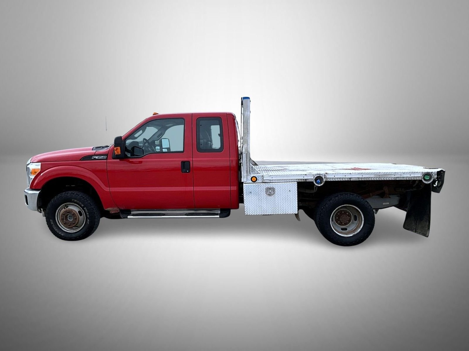 Used 2015 Red Ford XL image 8