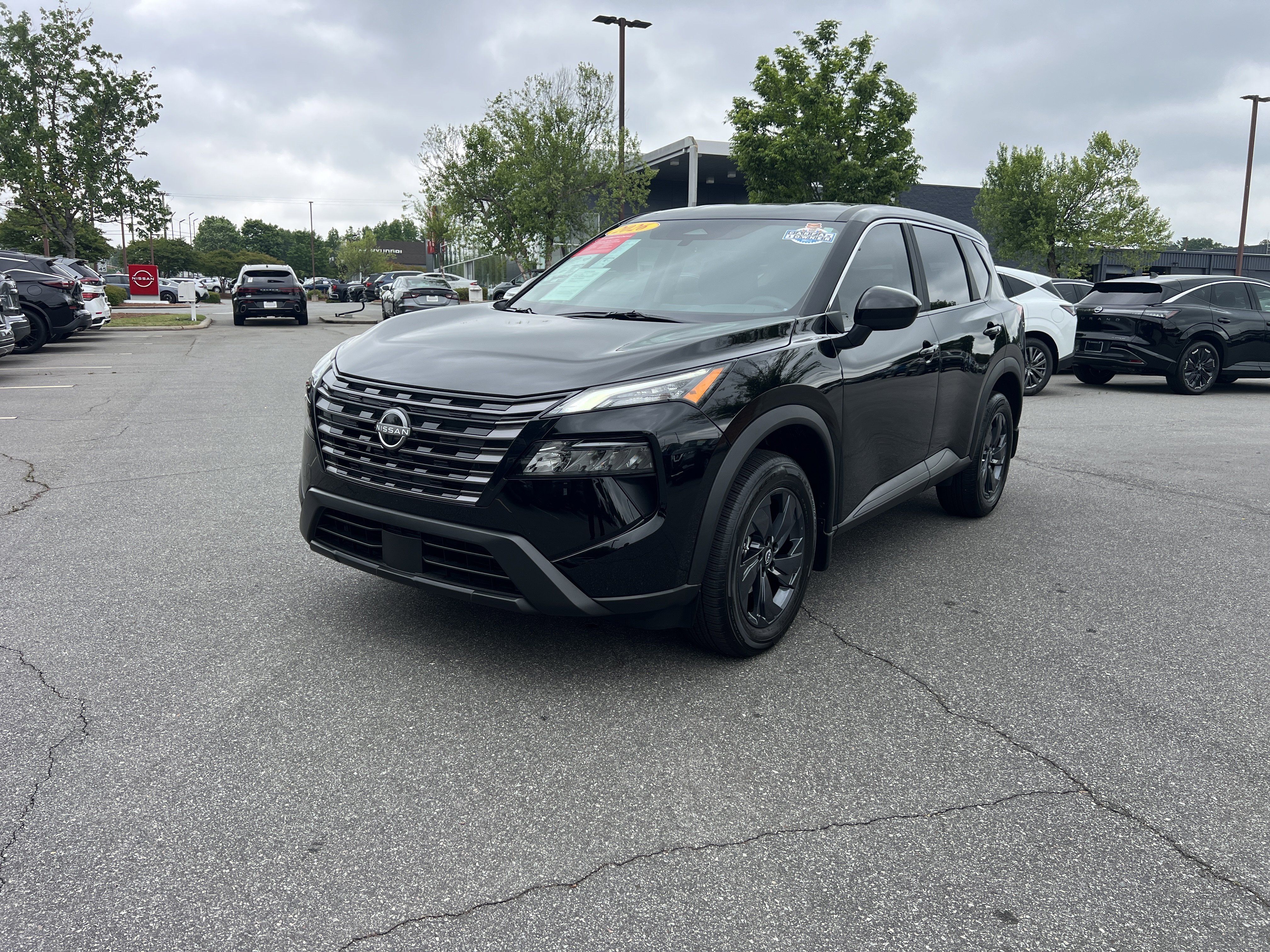 Used 2026 Super Black Nissan SV image 27