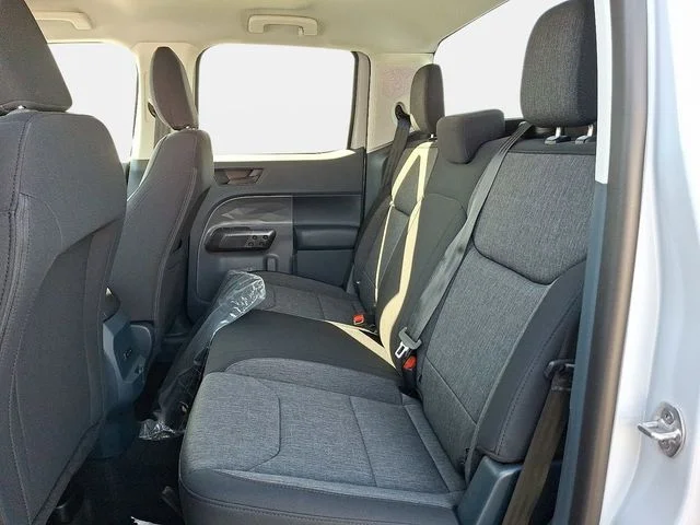 New 2026 Space White Metallic Ford XLT image 7