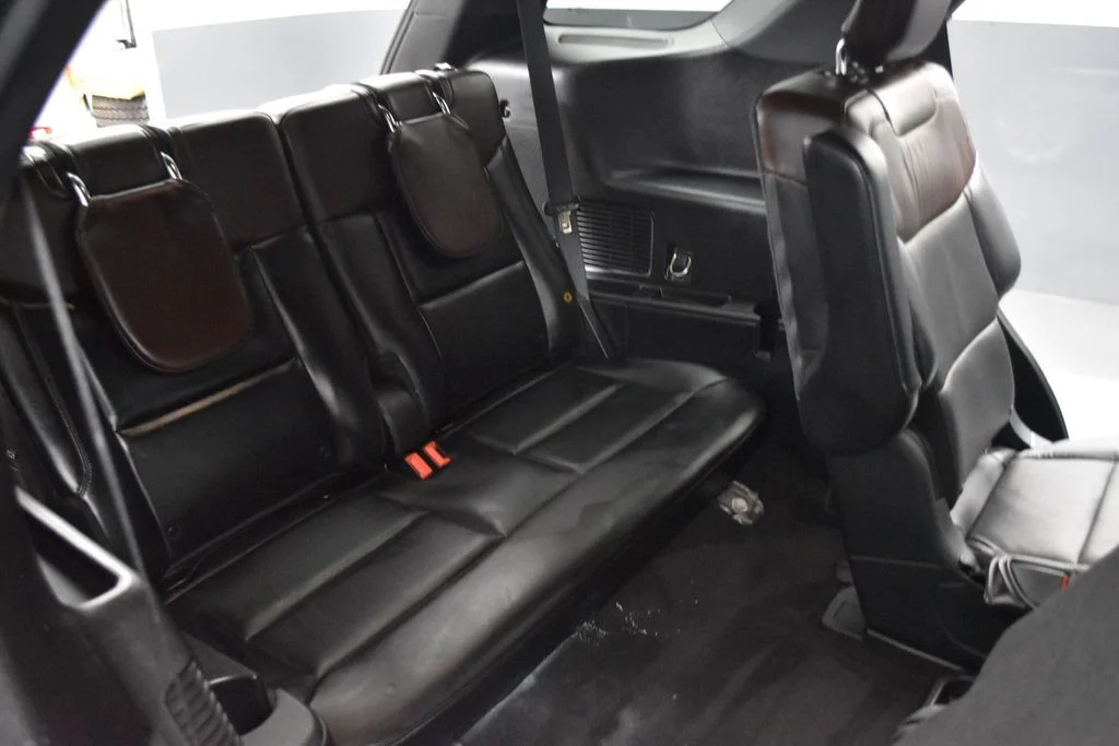 Used 2021 Black Metallic Ford Platinum image 27