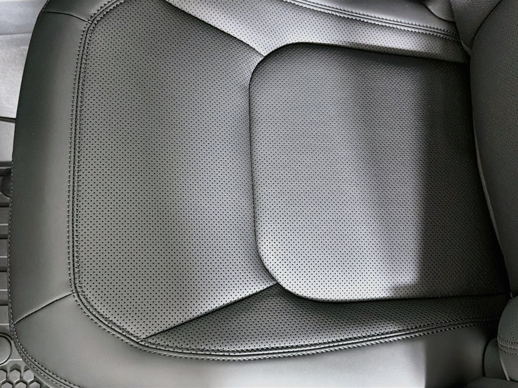 New 2026 Woolstone Green Land Rover S image 20