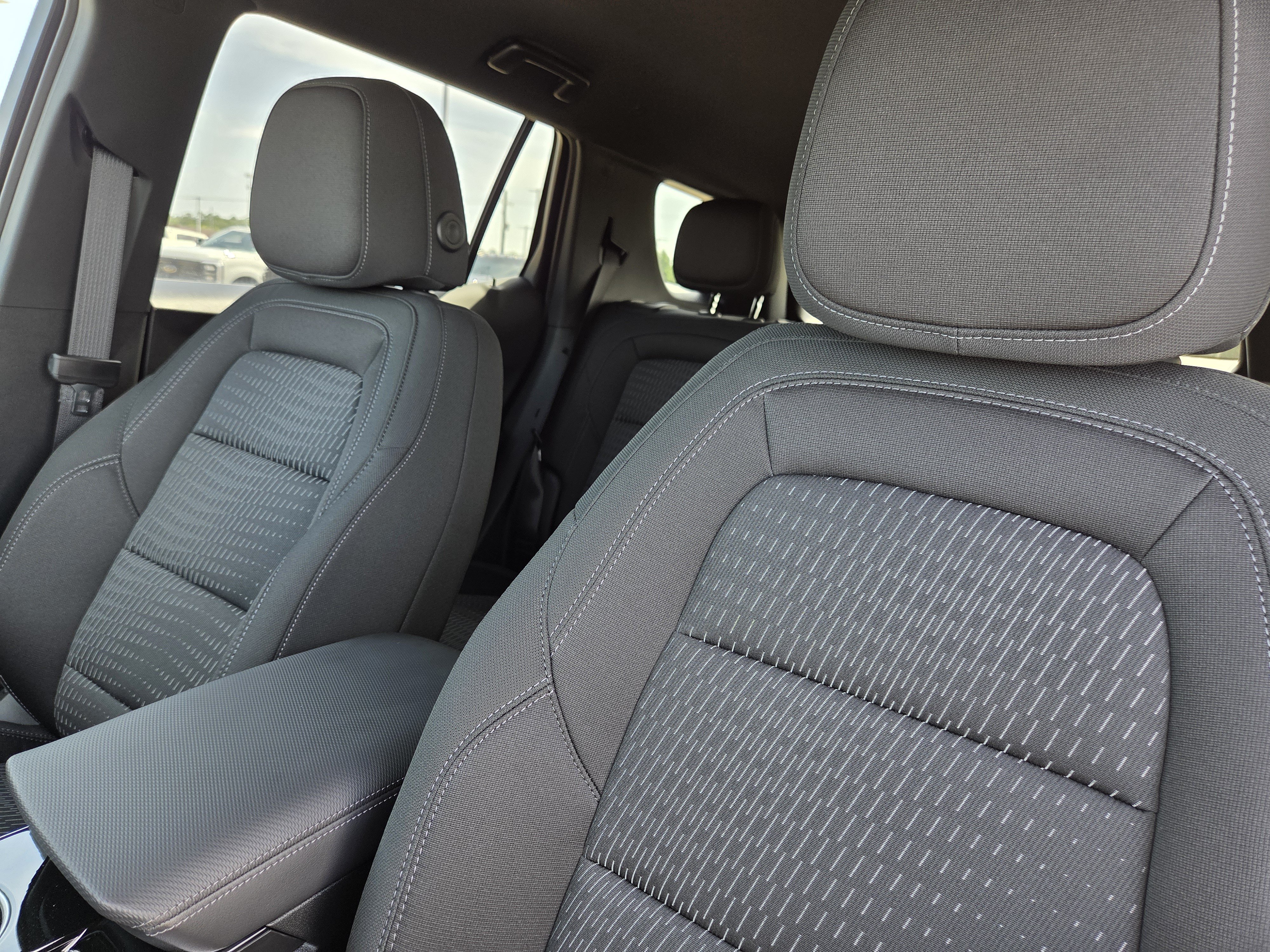2027 Chevrolet Equinox LT - Photo 20