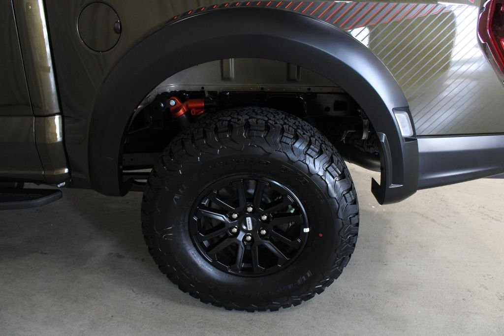 New 2026 Shelter Green Ford Raptor image 30