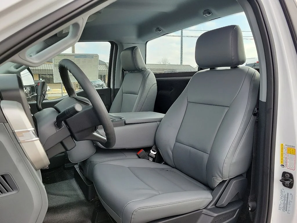 New 2026 Oxford White Ford F-250® XL image 9