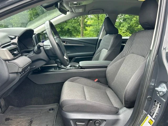 Certified Used 2025  Toyota LE image 17