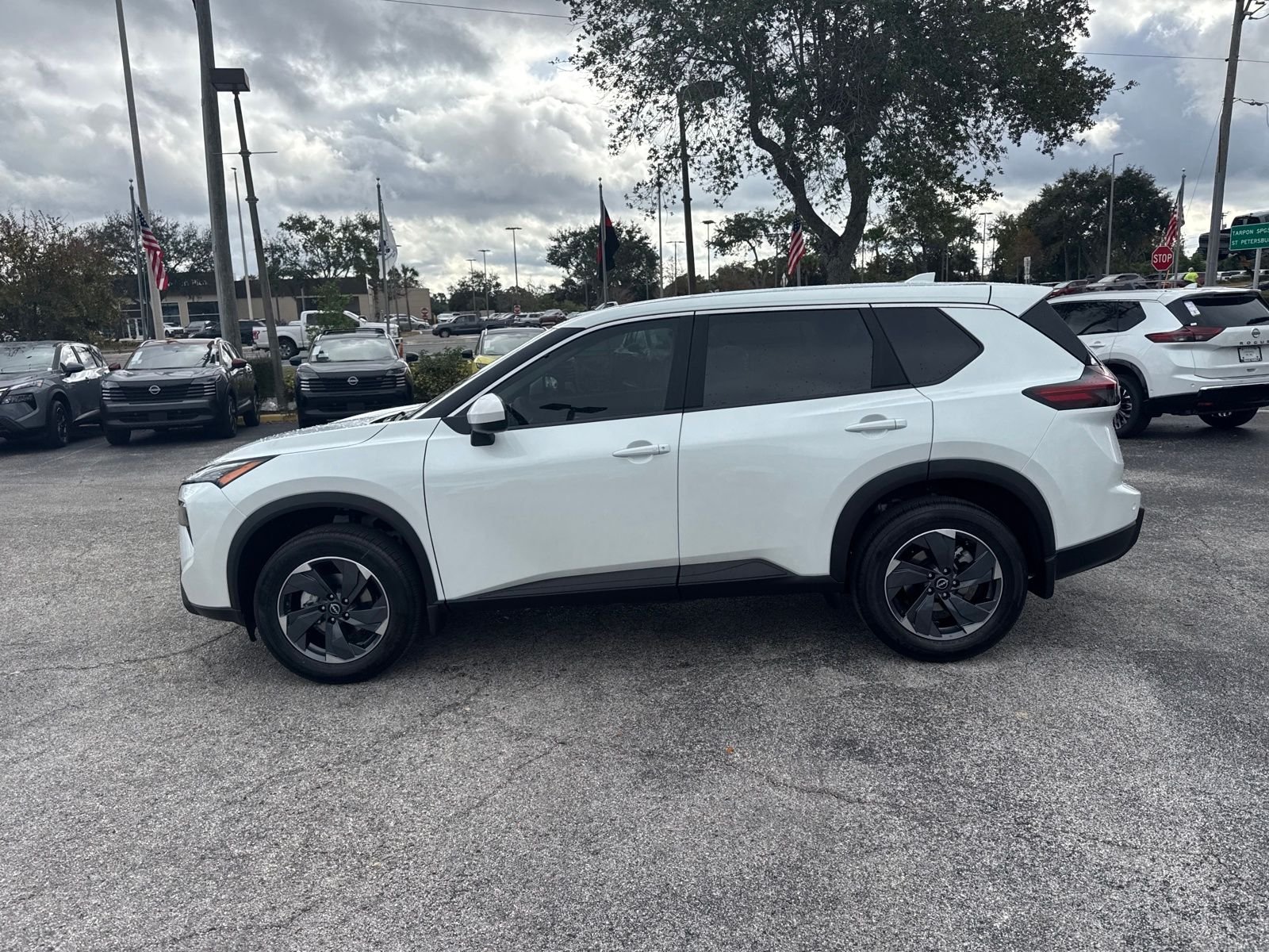 New 2026 Nissan Rogue SV 4D Sport Utility