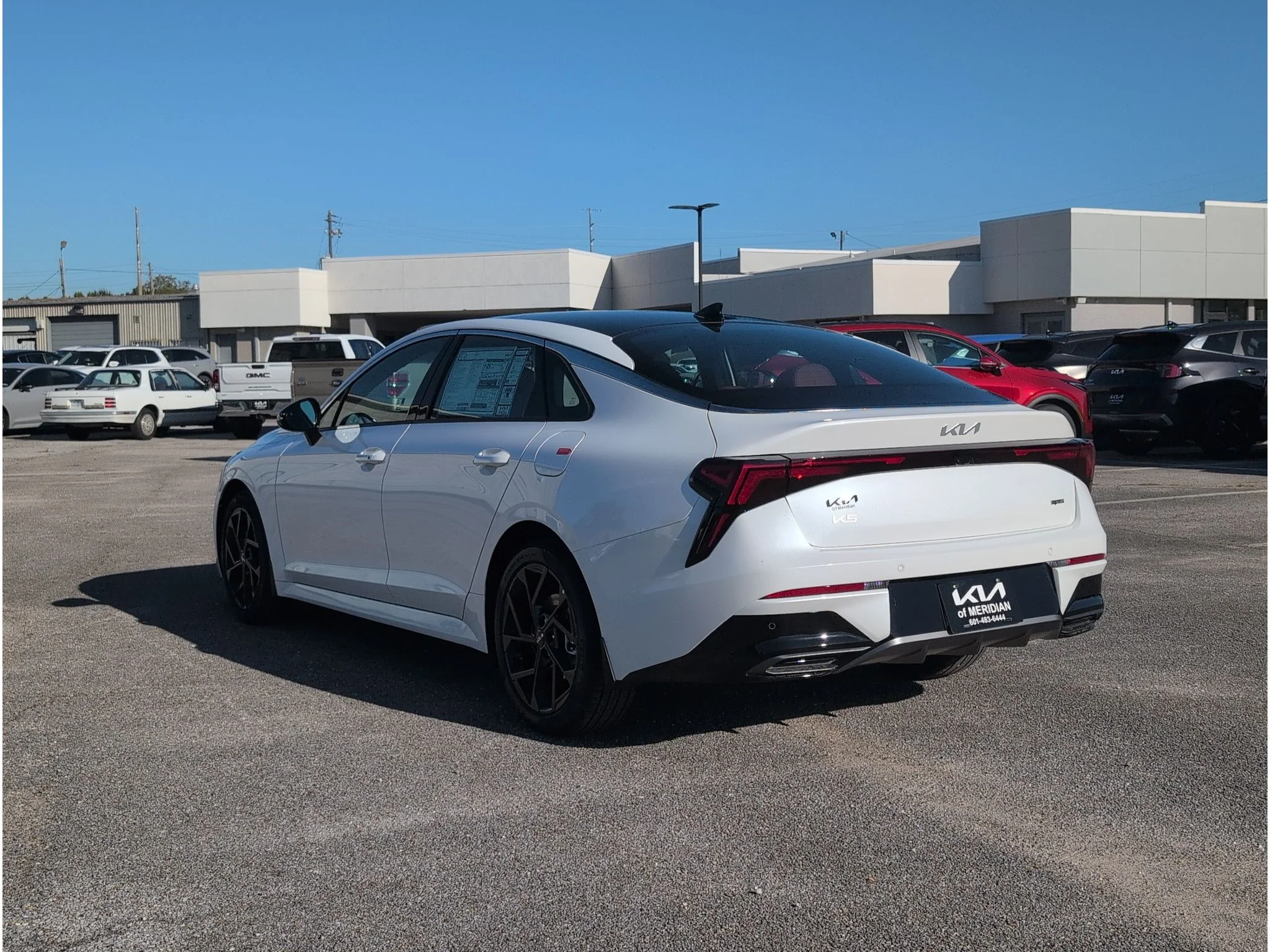 New 2027 Snow White Pearl Kia GT-Line image 3