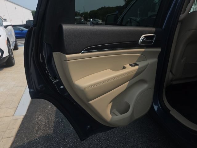 Used 2020 Slate Blue Pearlcoat Jeep Limited image 27