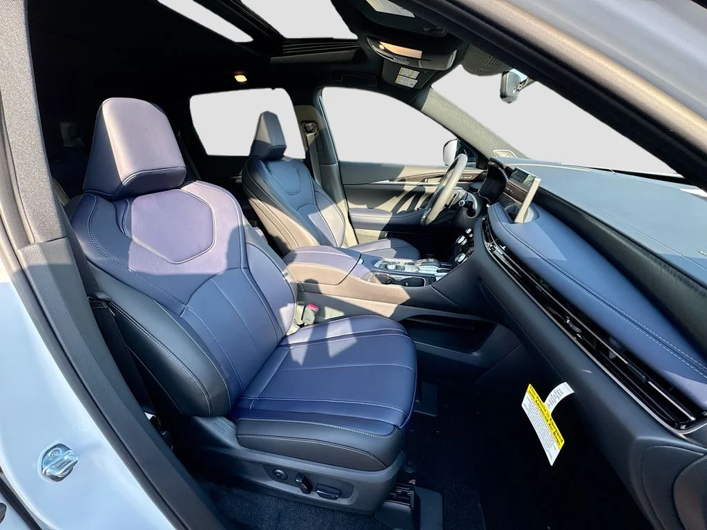 Certified Used 2026 Black INFINITI SPORT image 32