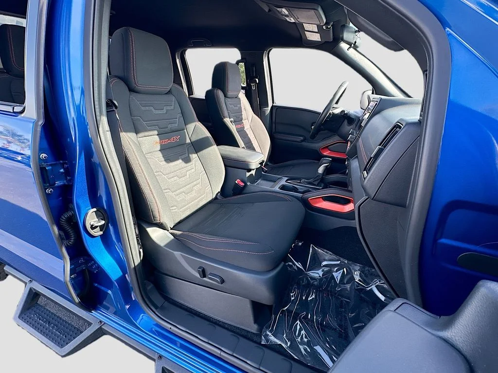 Used 2025 Blue Nissan PRO-4X image 25
