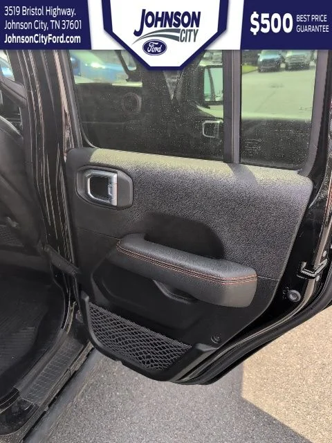 Used 2021 Black Jeep Mojave image 30