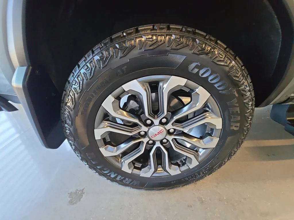2024 GMC Canyon Denali - Photo 28