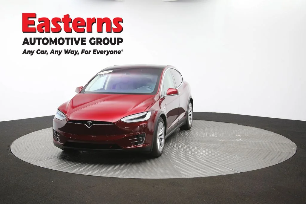 Used 2016 Red Tesla P90D image 51