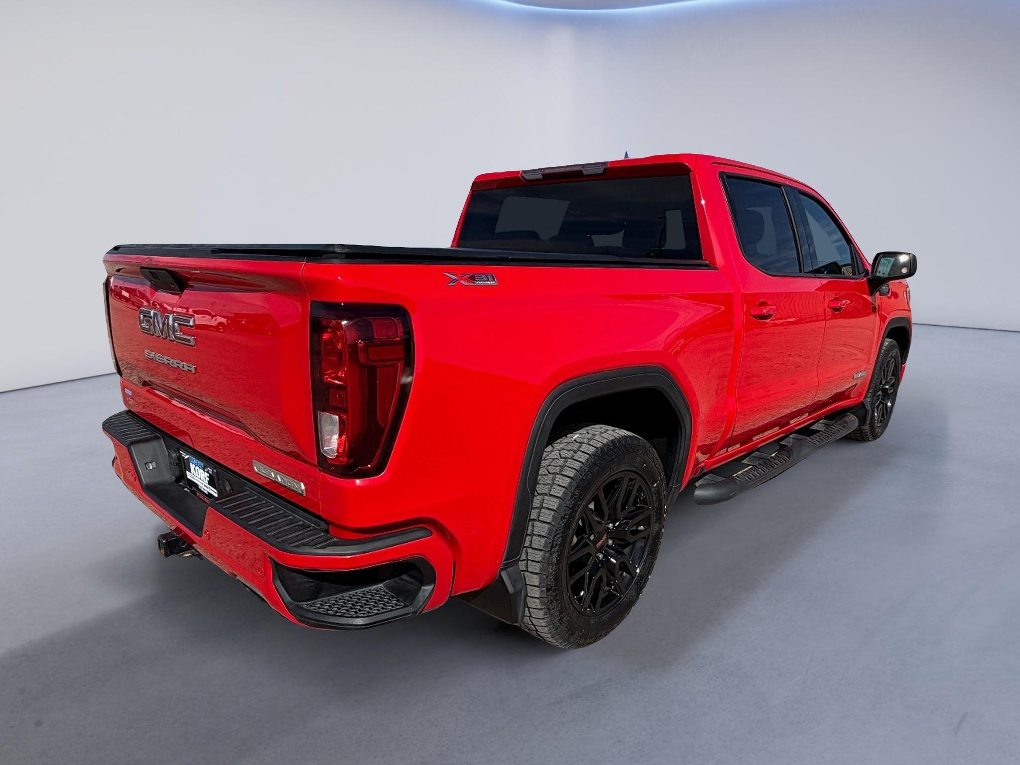 Used 2020 Cardinal Red GMC Elevation image 5