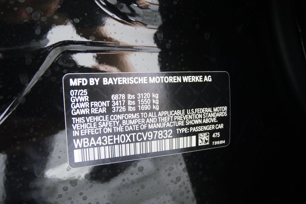 2026 BMW 7 Series 750e - Photo 30