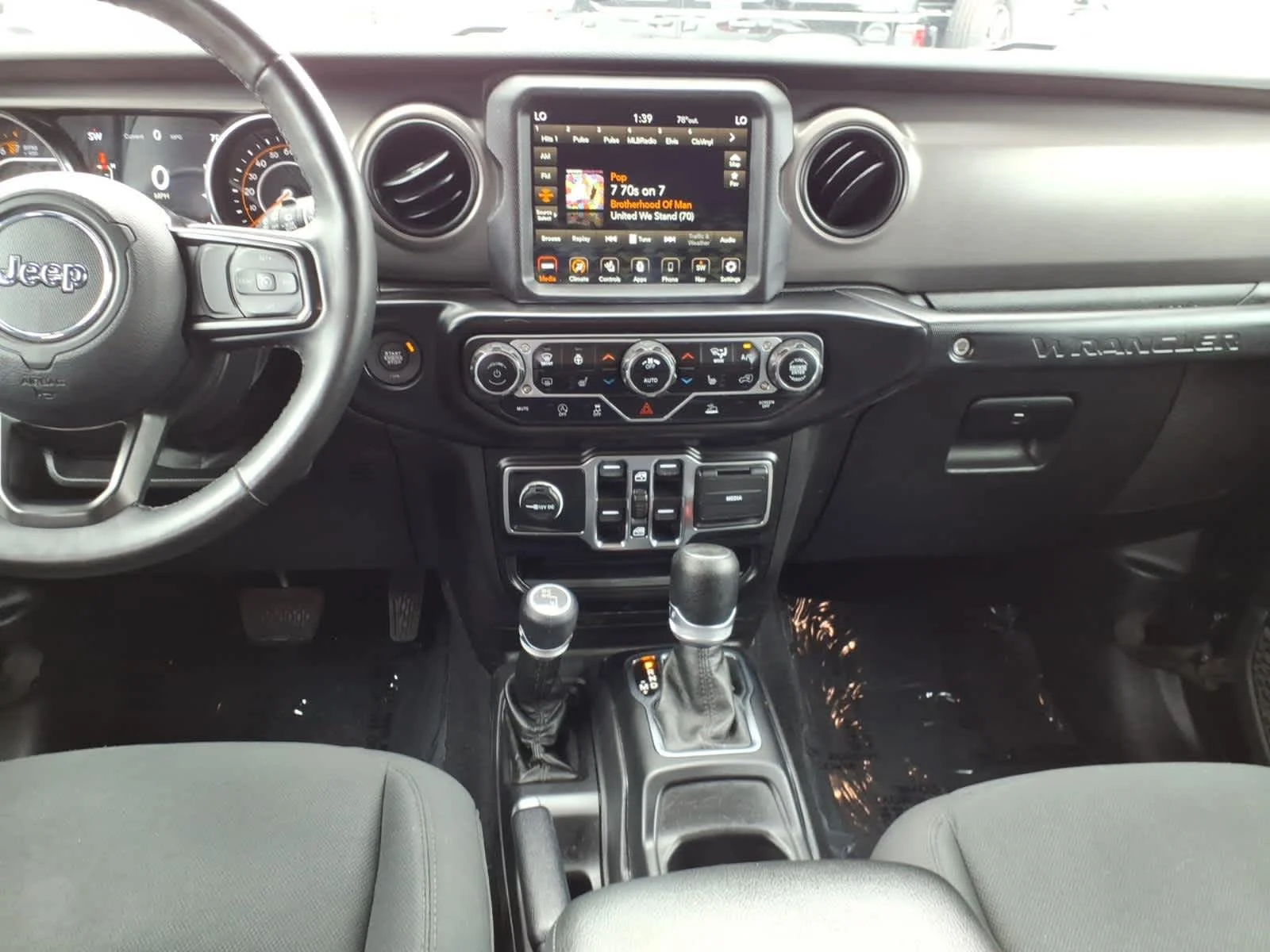 Certified Used 2022 Black Clearcoat Jeep Unlimited Willys image 15