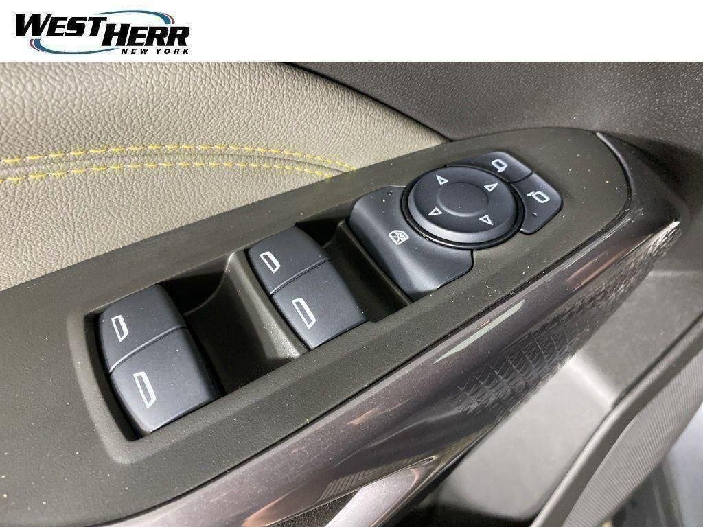Used 2025 Sterling Gray Metallic Chevrolet FWD ACTIV image 12