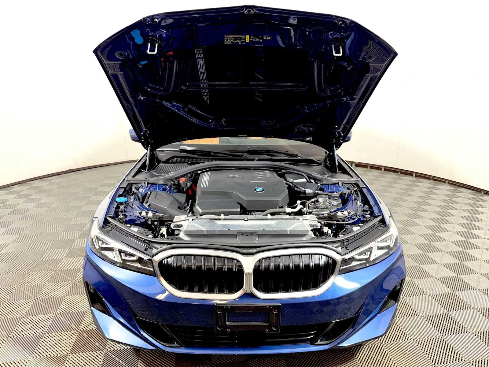 2024 BMW 3 Series 330i - Photo 31