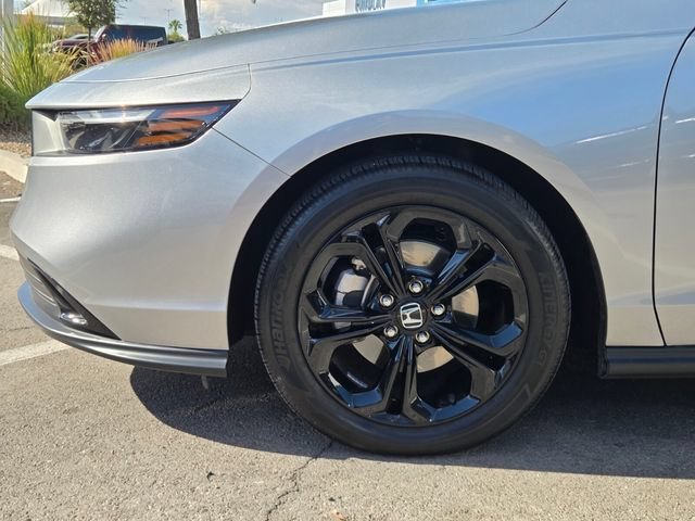 2025 Honda Accord SE - Photo 9