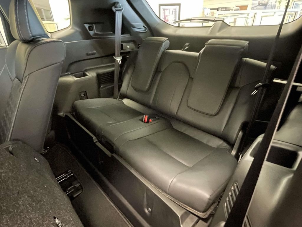 New 2026 Gray Nissan Platinum image 13