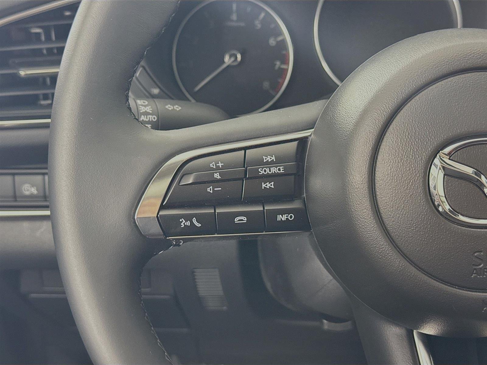 2025 Mazda CX-30 Carbon Edition - Photo 18