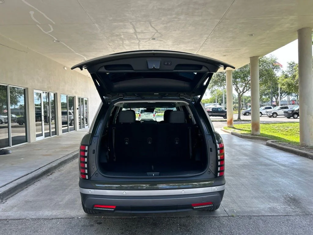 Used 2026 Green Hyundai SEL image 40
