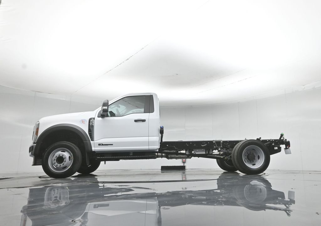 New 2026 Oxford White Ford XL image 7