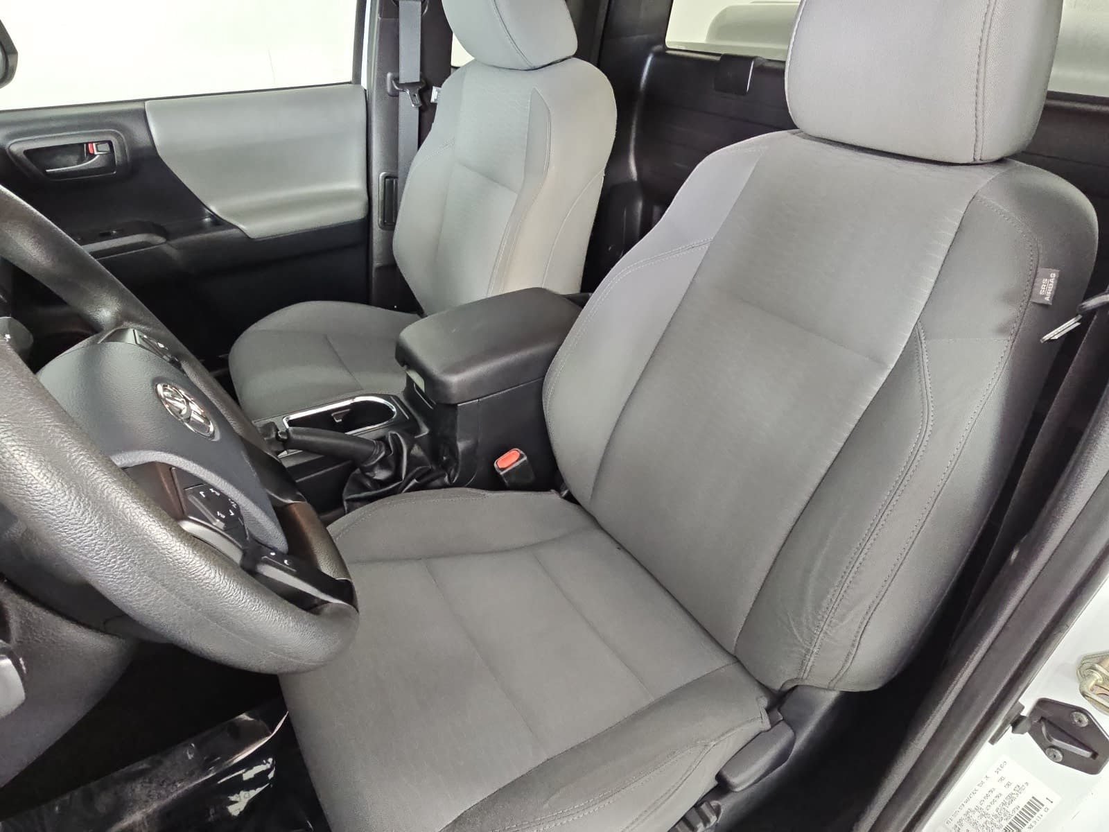 Used 2019 White Toyota SR image 12