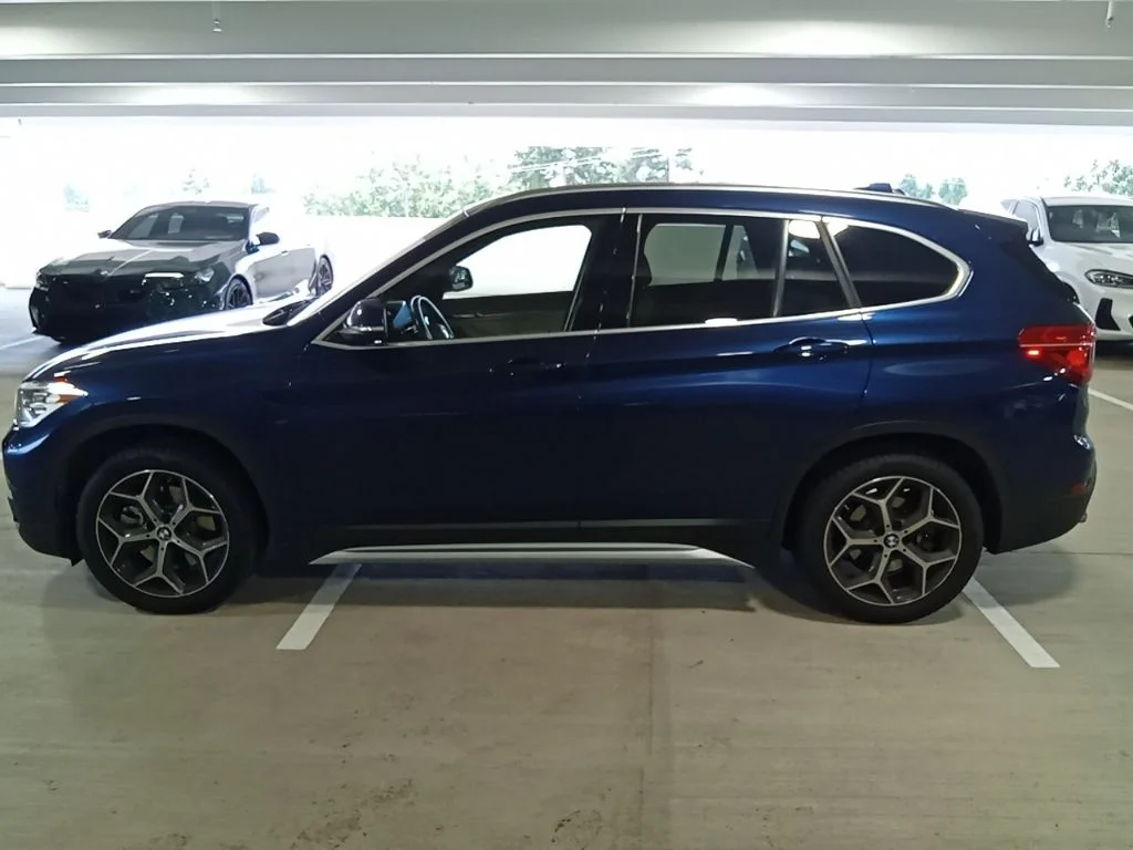 Used 2019 Blue Metallic BMW xDrive28i image 8