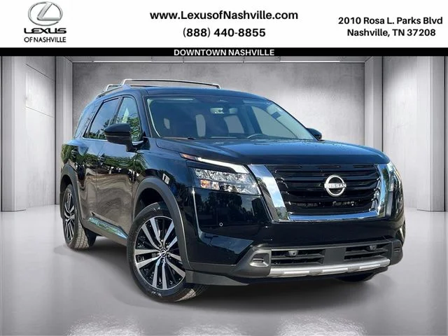 2025 Nissan Pathfinder Platinum 2WD's photo