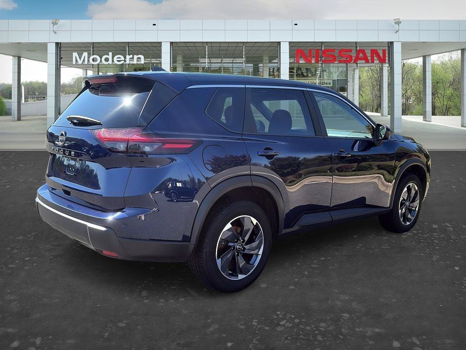 Used 2025 Deep Ocean Blue Pearl Nissan SV image 5