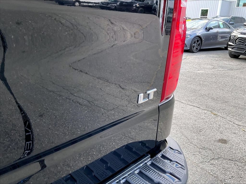 Used 2026 Black Chevrolet LT image 28